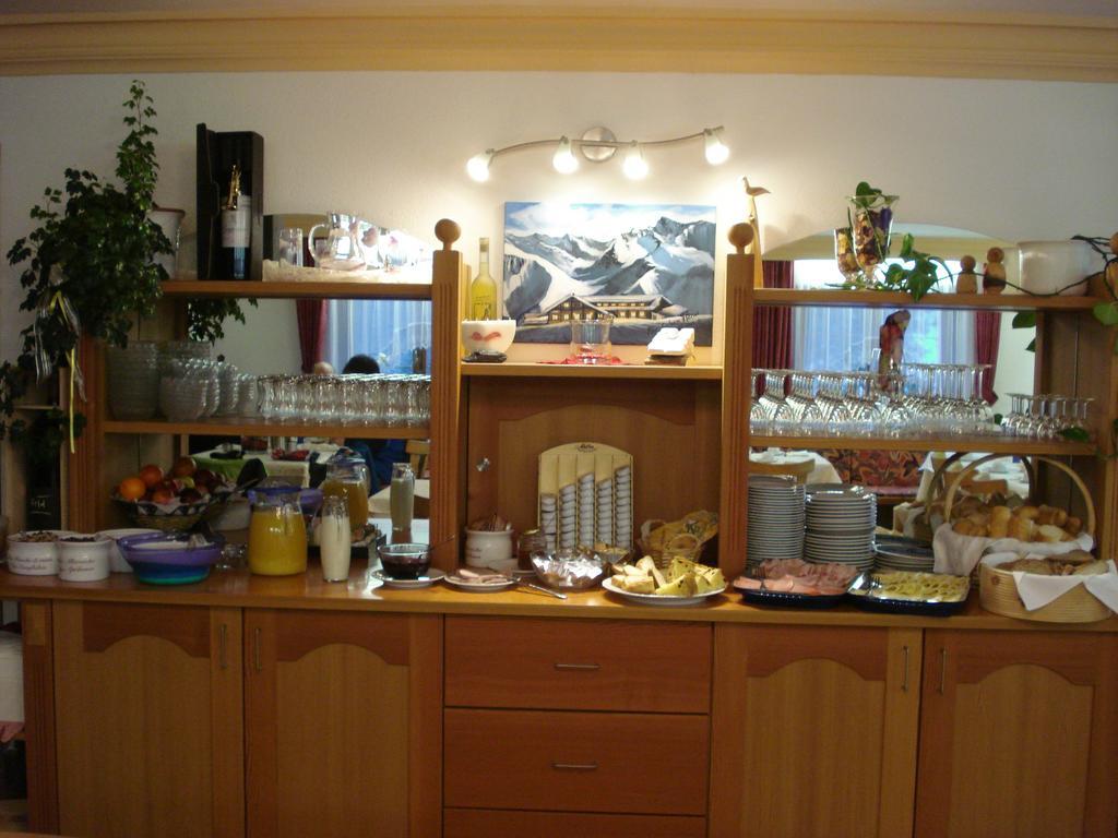 Hotel Alpenfriede Curon Venosta Εξωτερικό φωτογραφία