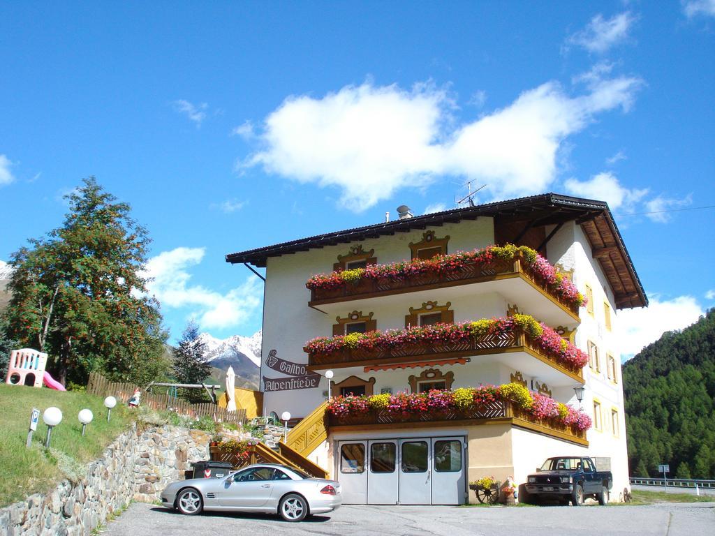Hotel Alpenfriede Curon Venosta Εξωτερικό φωτογραφία