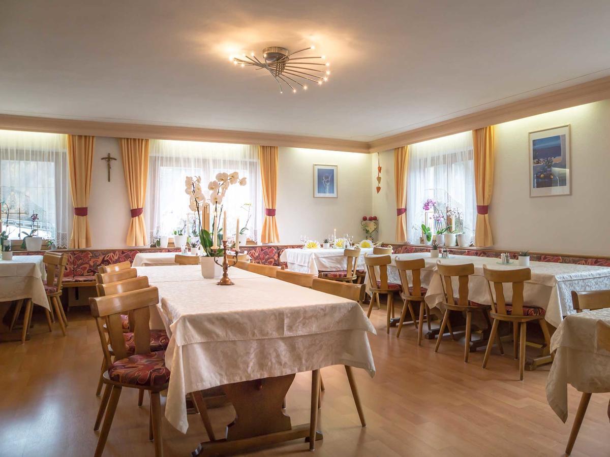 Hotel Alpenfriede Curon Venosta Εξωτερικό φωτογραφία